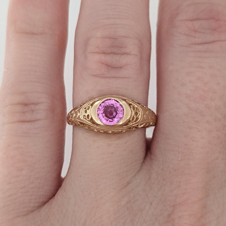 14K PINK SAPPHIRE ROUND 5MM BEZEL SET ANTIQUE ESTATE RING 3.0 GRAMS