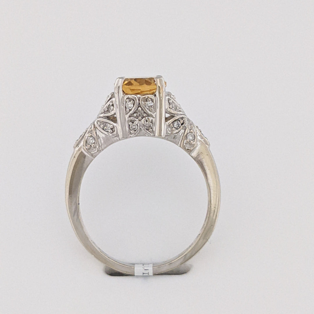 10K WHITE CITRINE OVAL 7X9 WITH MELEE ESTATE RING 3.8 GRAMS