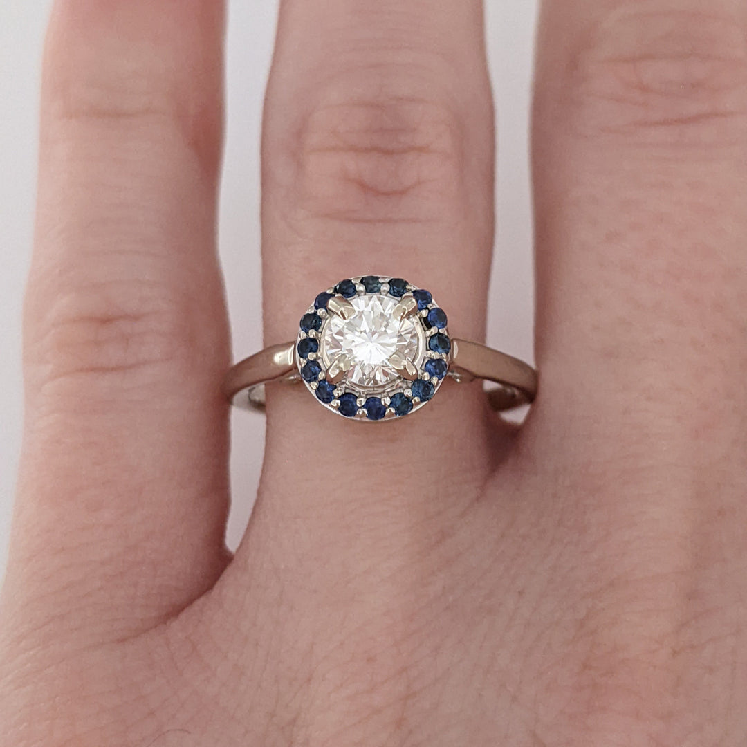 14K WHITE .71CT SI1 H DIAMOND ROUND WITH (16) ROUND SAPPHIRE HALO ESTATE RING 3.6 GRAMS