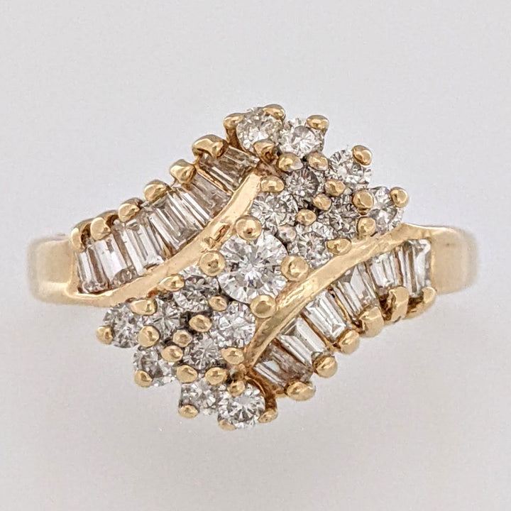 14k .96 CARAT TOTAL WEIGHT SI3 H DIAMOND ROUND (17) BAGUETTE (12) ESTATE RING 4.5 GRAMS