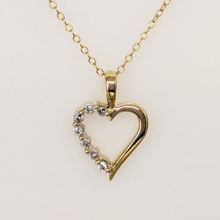 14K .11CTW I1 I DIAMOND ROUND (7) ESTATE HEART PENDANT & CHAIN 2.0 GRAMS