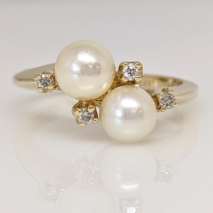 14K PEARL ROUND (2) 5.5MM WITH (4) MELEE BYPASS ESTATE RING 3.6 GRAMS