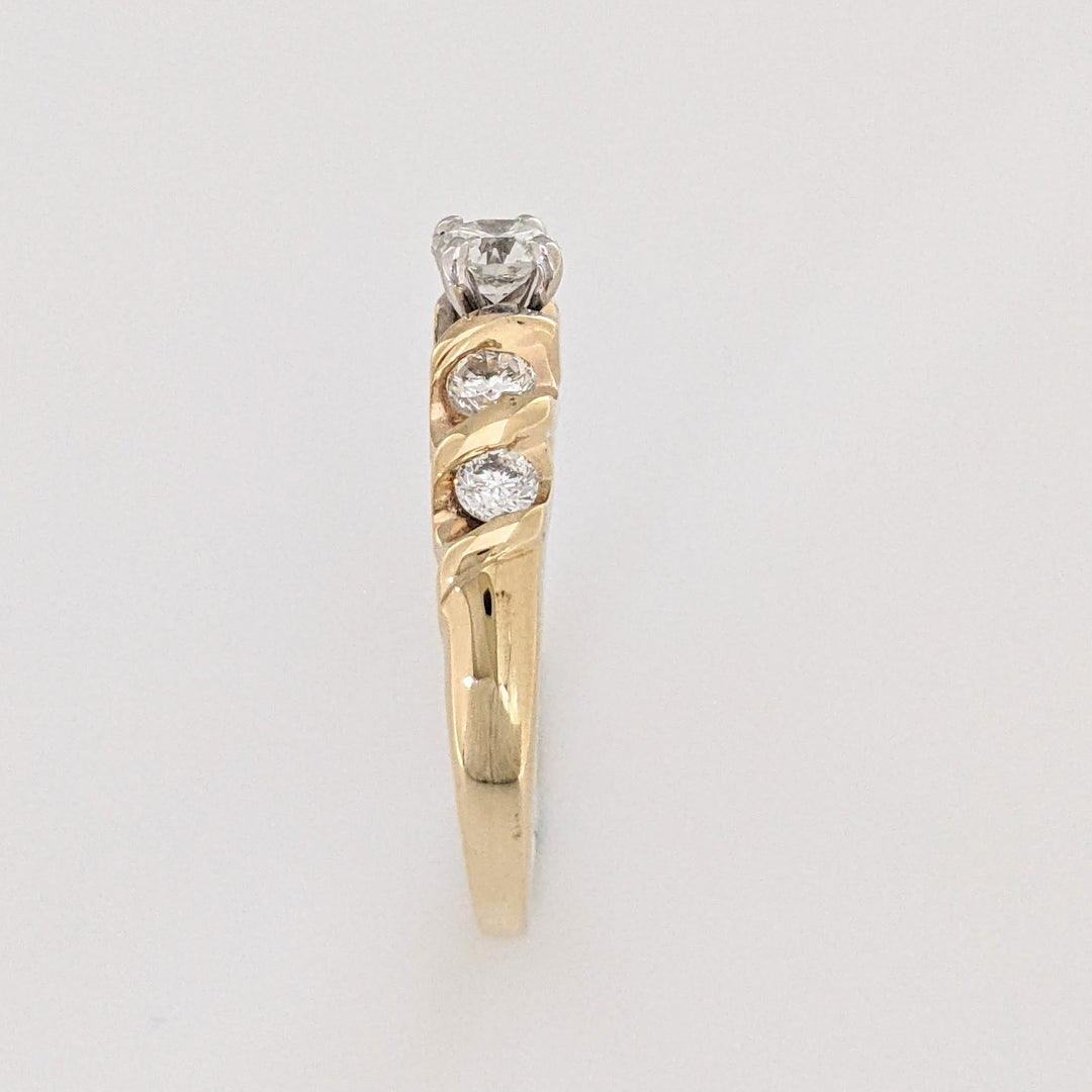 14K .64 CARAT TOTAL WEIGHT SI2 H DIAMOND ROUND (5) ESTATE RING 3.2 GRAMS