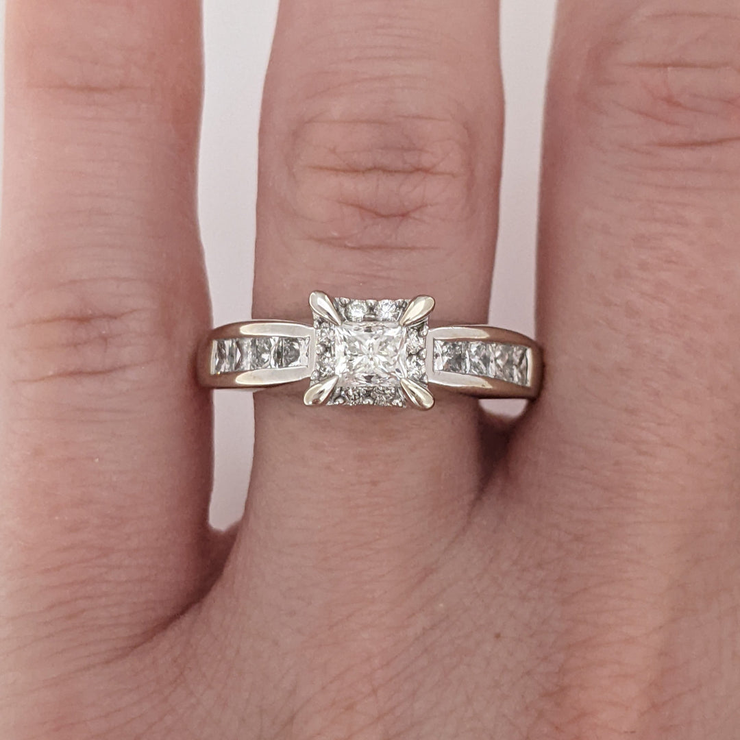 14K WHITE 1.17 CARAT TOTAL WEIGHT SI1 H DIAMOND PRINCESS CUT (9) ROUND (8) ESTATE RING 3.3 GRAMS