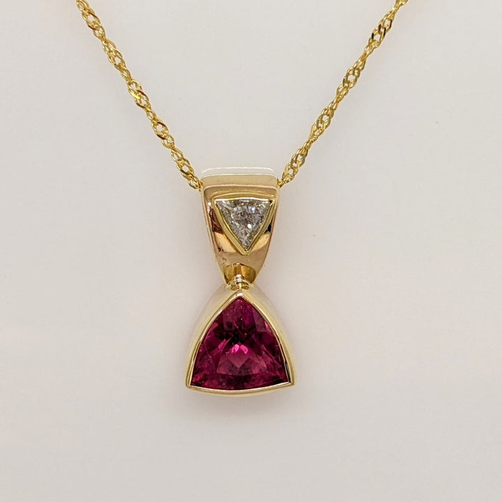 14K PINK TOURMALINE TRILLION CUT 7MM WITH .23 CARAT TOTAL DIAMOND TRILLION CUT BEZEL ESTATE PENDANT & CHAIN 3.8 GRAMS