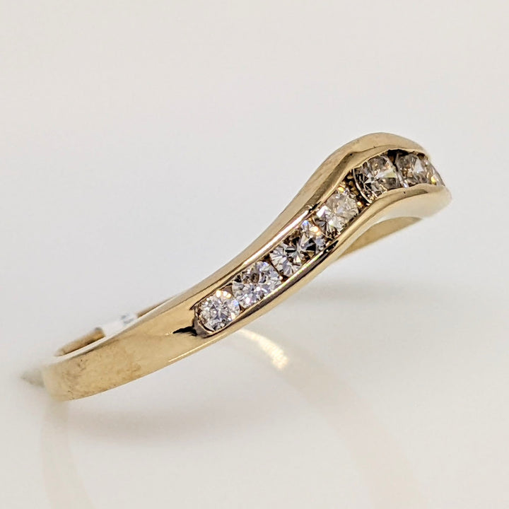 14K .37 CARAT TOTAL WEIGHT SI1-I1 I DIAMOND ROUND (9) V-CURVED ESTATE BAND 1.9 GRAMS