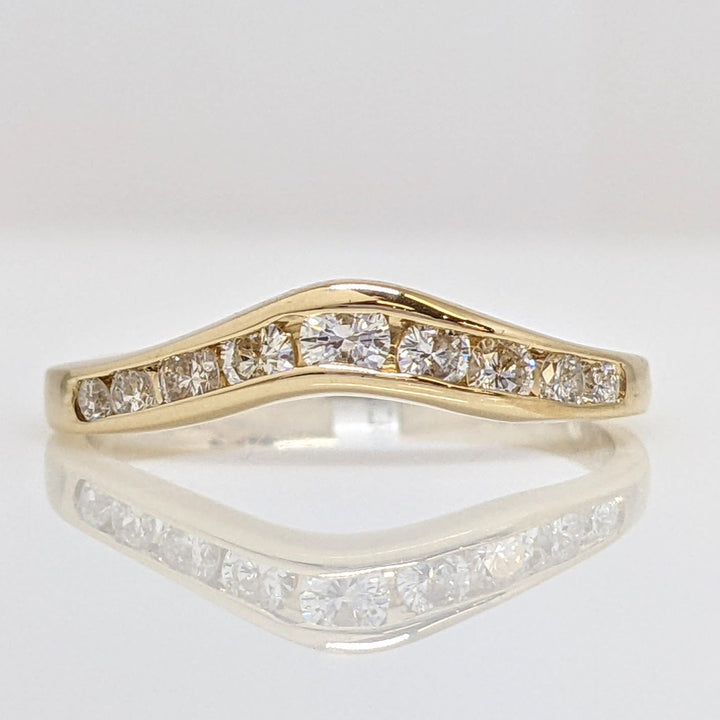 14K .37 CARAT TOTAL WEIGHT SI1-I1 I DIAMOND ROUND (9) V-CURVED ESTATE BAND 1.9 GRAMS