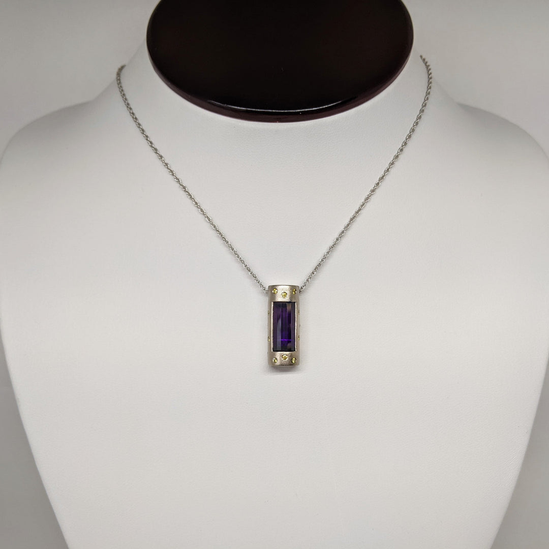 14K WHITE AMETHYST BAR 13X6 WITH (14) ROUND YELLOW DIAMONDS ESTATE PENDANT & CHAIN 10.0 GRAMS