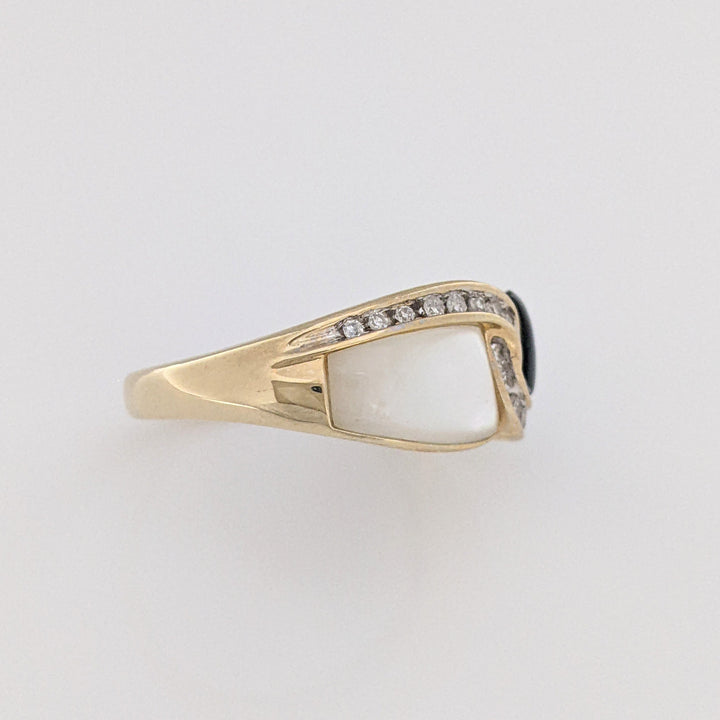 14K ONYX/ MOTHER OF PEARL WITH .10 DIAMOND TOTAL WEIGHT (20) ROUND ESTATE RING 4.8 GRAMS