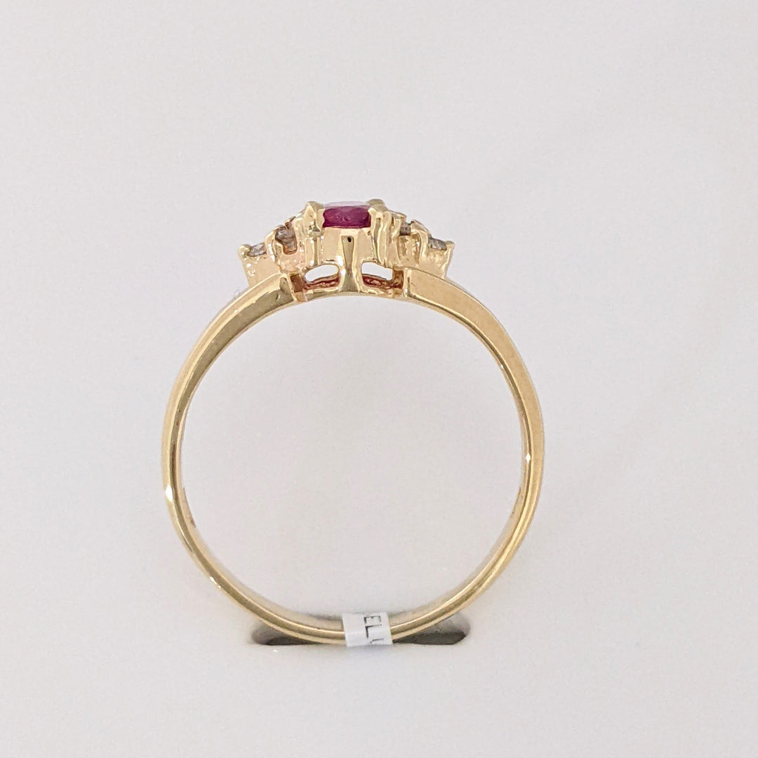 14K RUBY OVAL 4X6 WITH (6) MELEE ESTATE RING 2.5 GRAMS