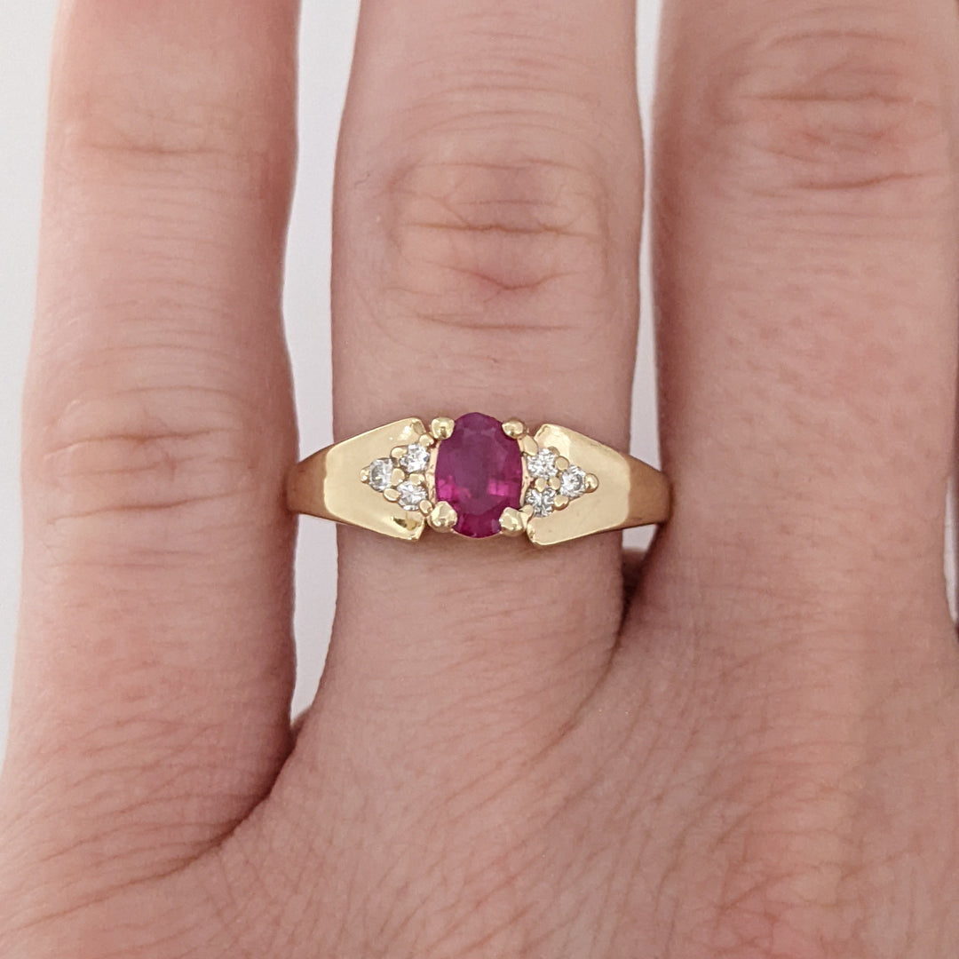 14K RUBY OVAL 4X6 WITH (6) MELEE ESTATE RING 2.5 GRAMS