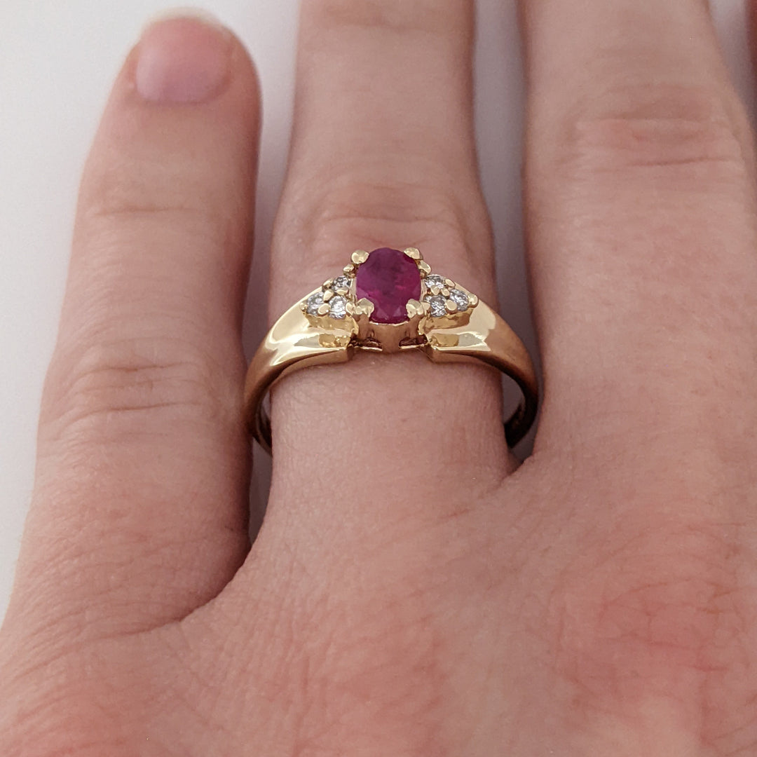 14K RUBY OVAL 4X6 WITH (6) MELEE ESTATE RING 2.5 GRAMS