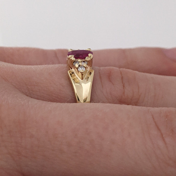 14K RUBY OVAL 4X6 WITH (6) MELEE ESTATE RING 2.5 GRAMS