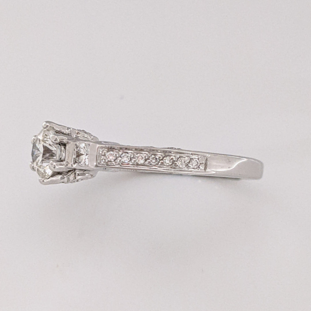 18K WHITE .75 CARAT TOTAL WEIGHT I1 H DIAMOND ROUND (35) ESTATE RING 5.0 GRAMS