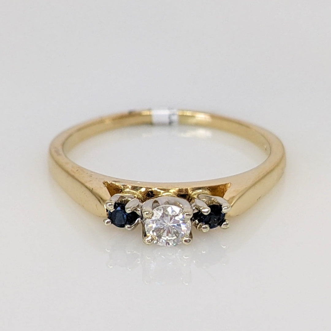 14K .15 CARAT TOTAL I1 H DIAMOND ROUND (1) WITH (2) 2.0MM SAPPHIRE ROUND ESTATE RING 2.5 GRAMS