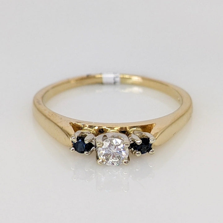 14K .15 CARAT TOTAL I1 H DIAMOND ROUND (1) WITH (2) 2.0MM SAPPHIRE ROUND ESTATE RING 2.5 GRAMS