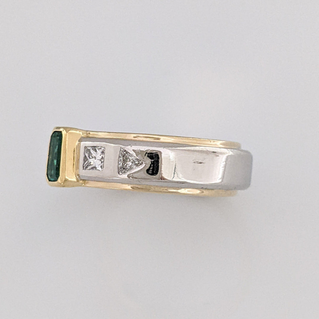 PLATINUM/18K EMERALD CUT EMERALD 4X6 WITH .54 DIAMOND TOTAL WEIGHT (2) PRINCESS CUT (2) TRILLION CUT ESTATE RING  15.8 GRAMS