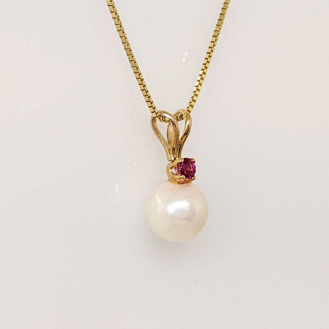 14K PEARL ROUND 5MM WITH 2MM RUBY ROUND ESTATE PENDANT & CHAIN 1.8 GRAMS