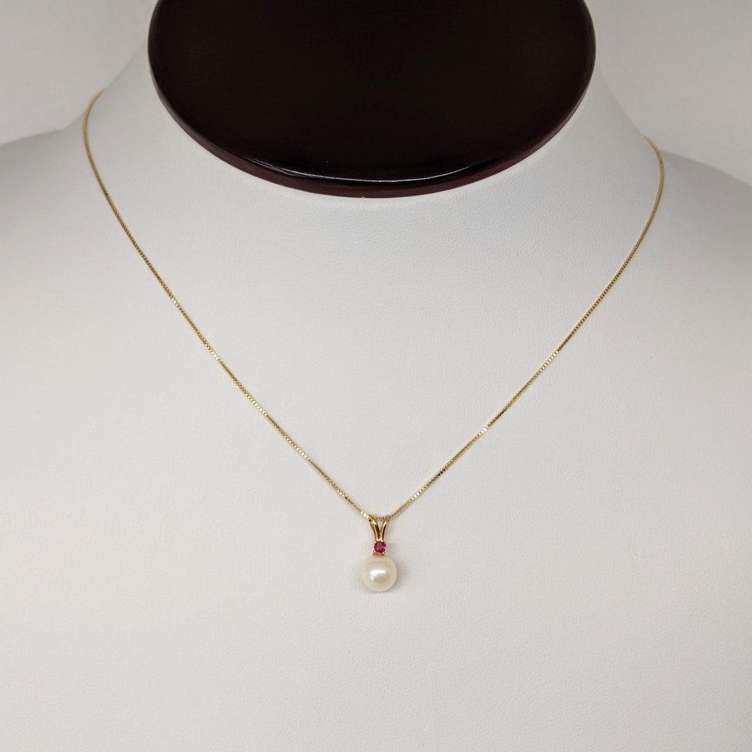 14K PEARL ROUND 5MM WITH 2MM RUBY ROUND ESTATE PENDANT & CHAIN 1.8 GRAMS