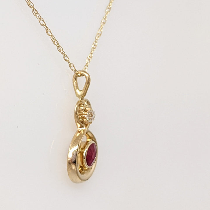 10K RUBY ROUND 4MM BEZEL WITH ROSE CUT MELEE ESTATE PENDANT & CHAIN 1.5 GRAMS