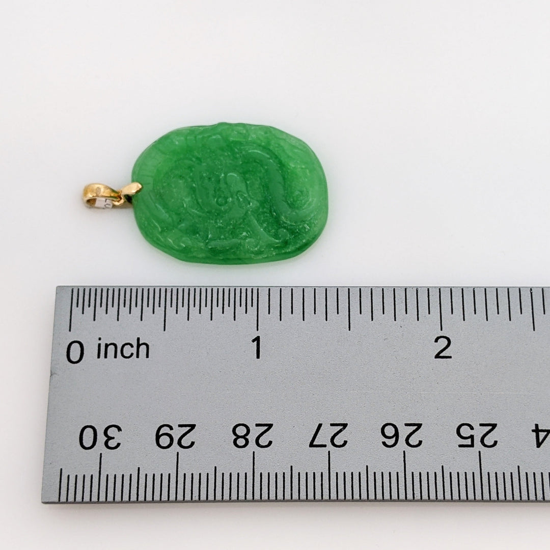 10K JADE OVAL 21X28 ETCHED ESTATE PENDANT 5.6 GRAMS