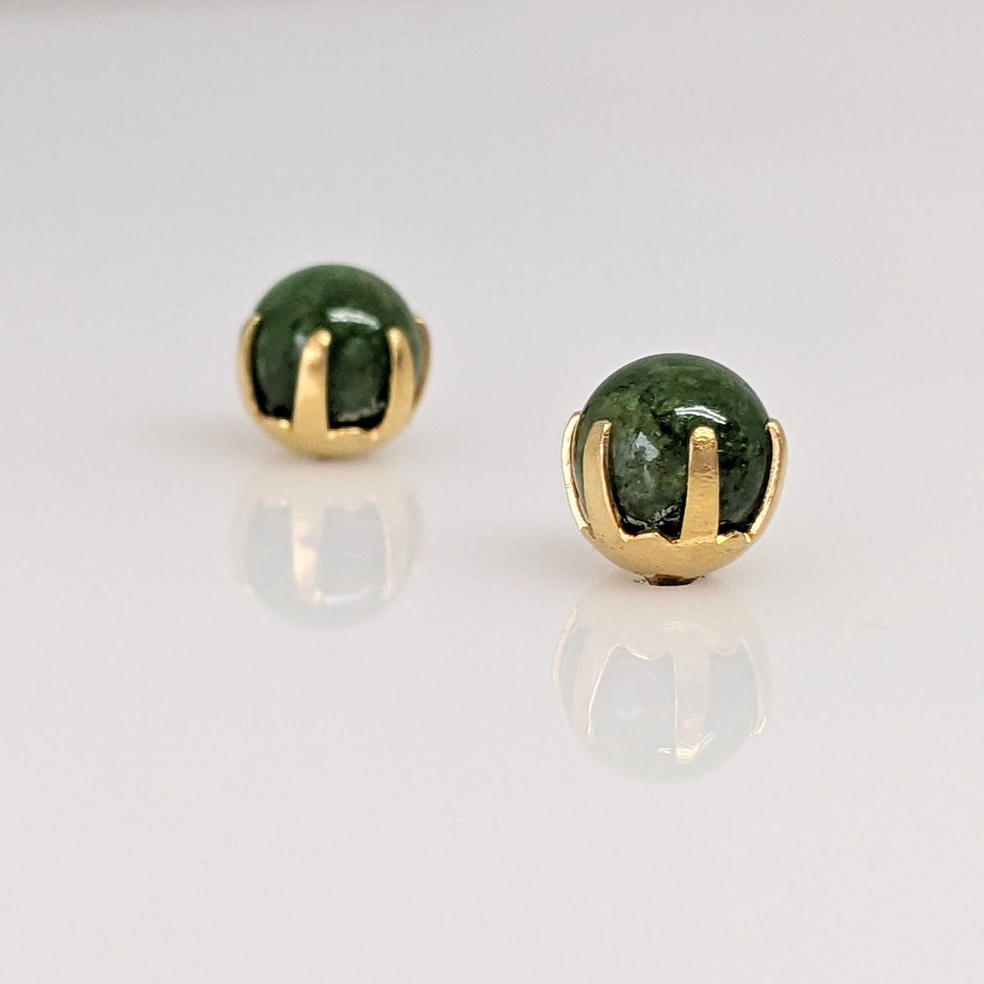 14K GREEN JADE ROUND CABOCHON 4.7MM STUD ESTATE EARRINGS 0.8 GRAMS