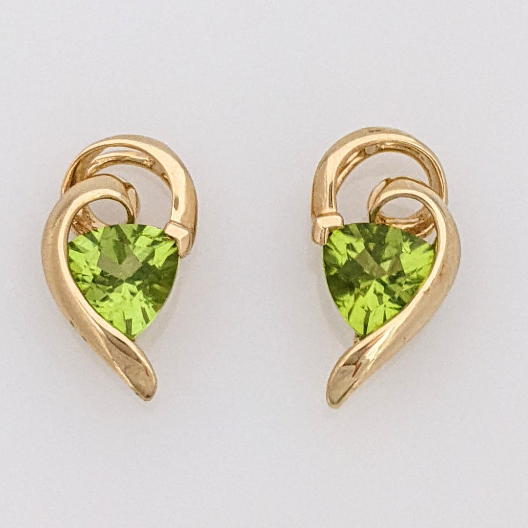 14K PERIDOT TRILLION 6MM SWIRL GOLD TRIM ESTATE EARRINGS 2.2 GRAMS