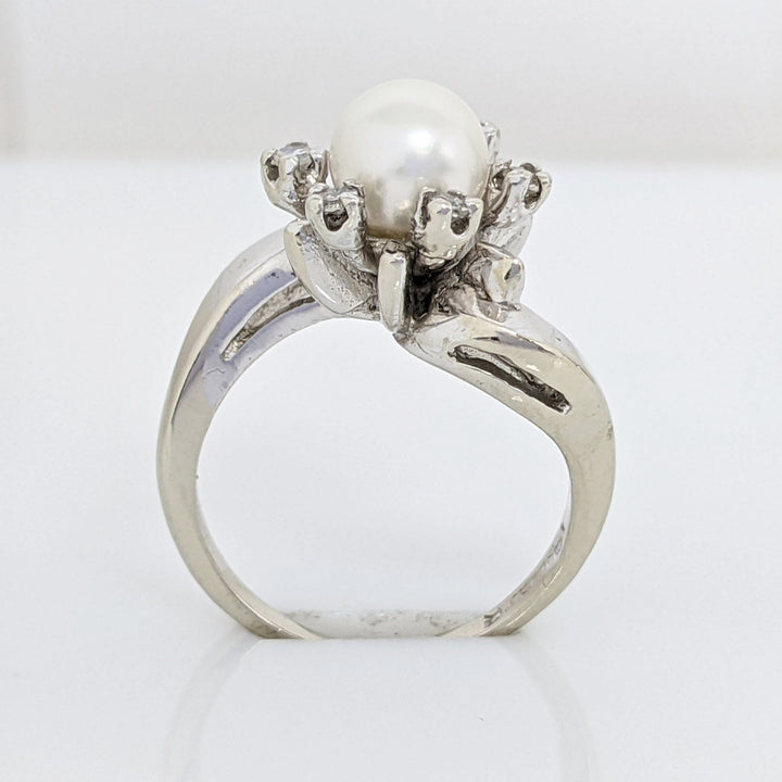 14K WHITE PEARL WITH (6) ROUND DIAMOND ESTATE RING 4.6 GRAMS