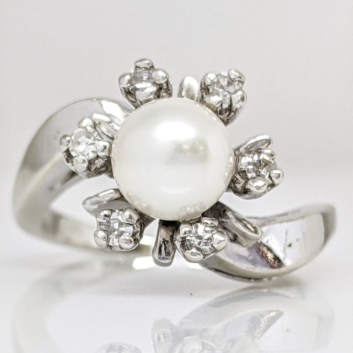 14K WHITE PEARL WITH (6) ROUND DIAMOND ESTATE RING 4.6 GRAMS