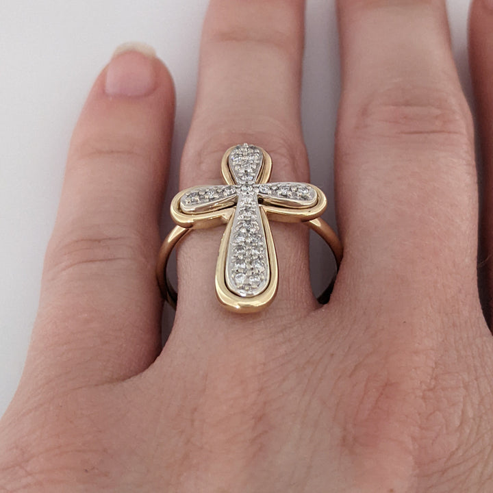 14K .18 CARAT TOTAL WEIGHT I1 J DIAMOND ROUND (24) CROSS ESTATE RING 4.8 GRAMS