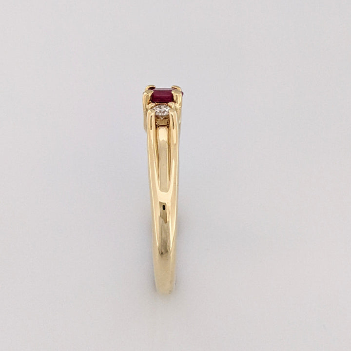 10K RUBY OVAL 4X6 "C" WITH .10 DIAMOND TOTAL WEIGHT (2) ESTATE RING 2.8 GRAMS