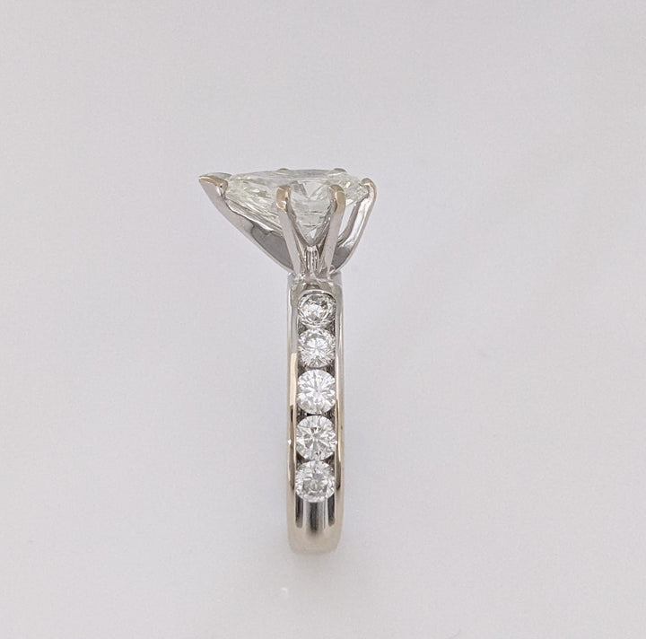 14K WHITE 2.39 CARAT TOTAL WEIGHT I1 K DIAMOND PEAR WITH (10) ROUND CHANNEL DIAMOND ESTATE RING 4.1 GRAMS