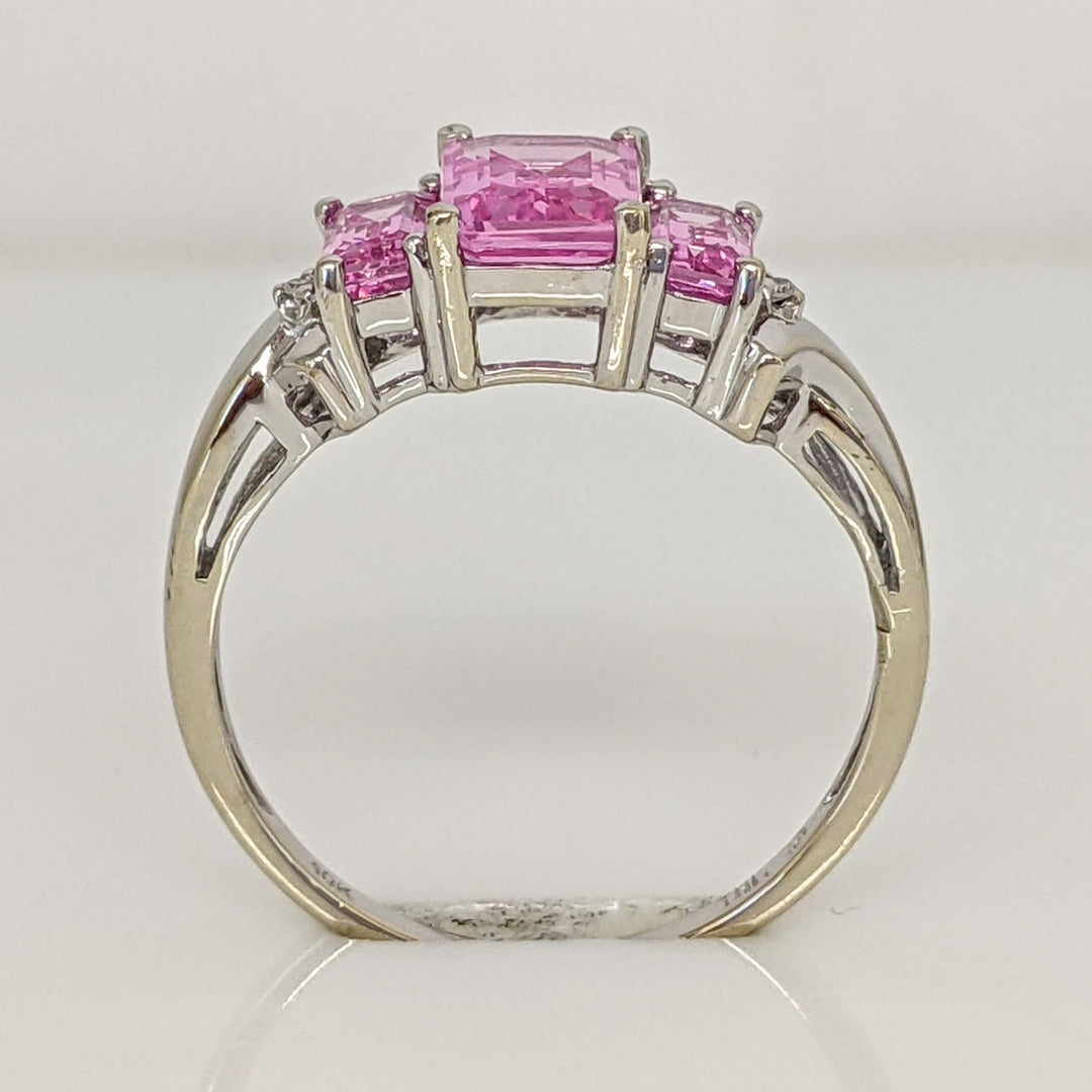 10K WHITE PINK STONE EMERALD CUT (3) WITH (2) MELEE ESTATE RING 2.2 GRAMS
