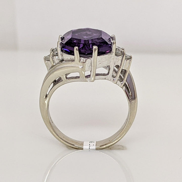 10K WHITE AMETHYST HEXAGON 9X12 WITH (6) MELEE ESTATE RING 4.5 GRAMS