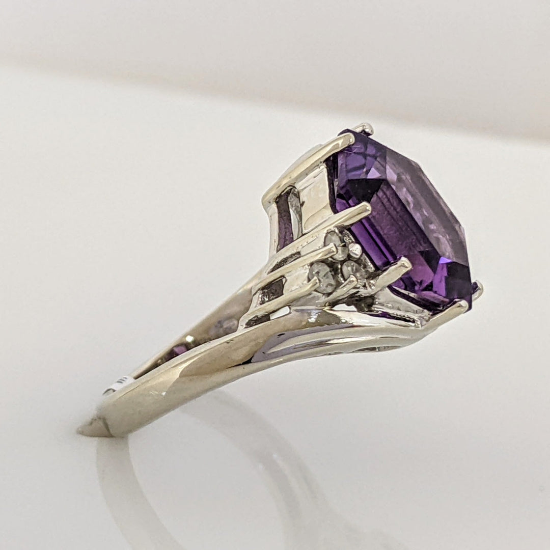 10K WHITE AMETHYST HEXAGON 9X12 WITH (6) MELEE ESTATE RING 4.5 GRAMS