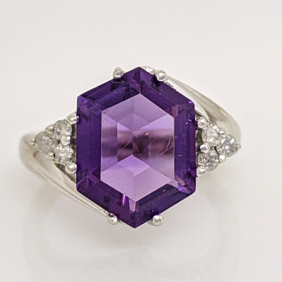10K WHITE AMETHYST HEXAGON 9X12 WITH (6) MELEE ESTATE RING 4.5 GRAMS