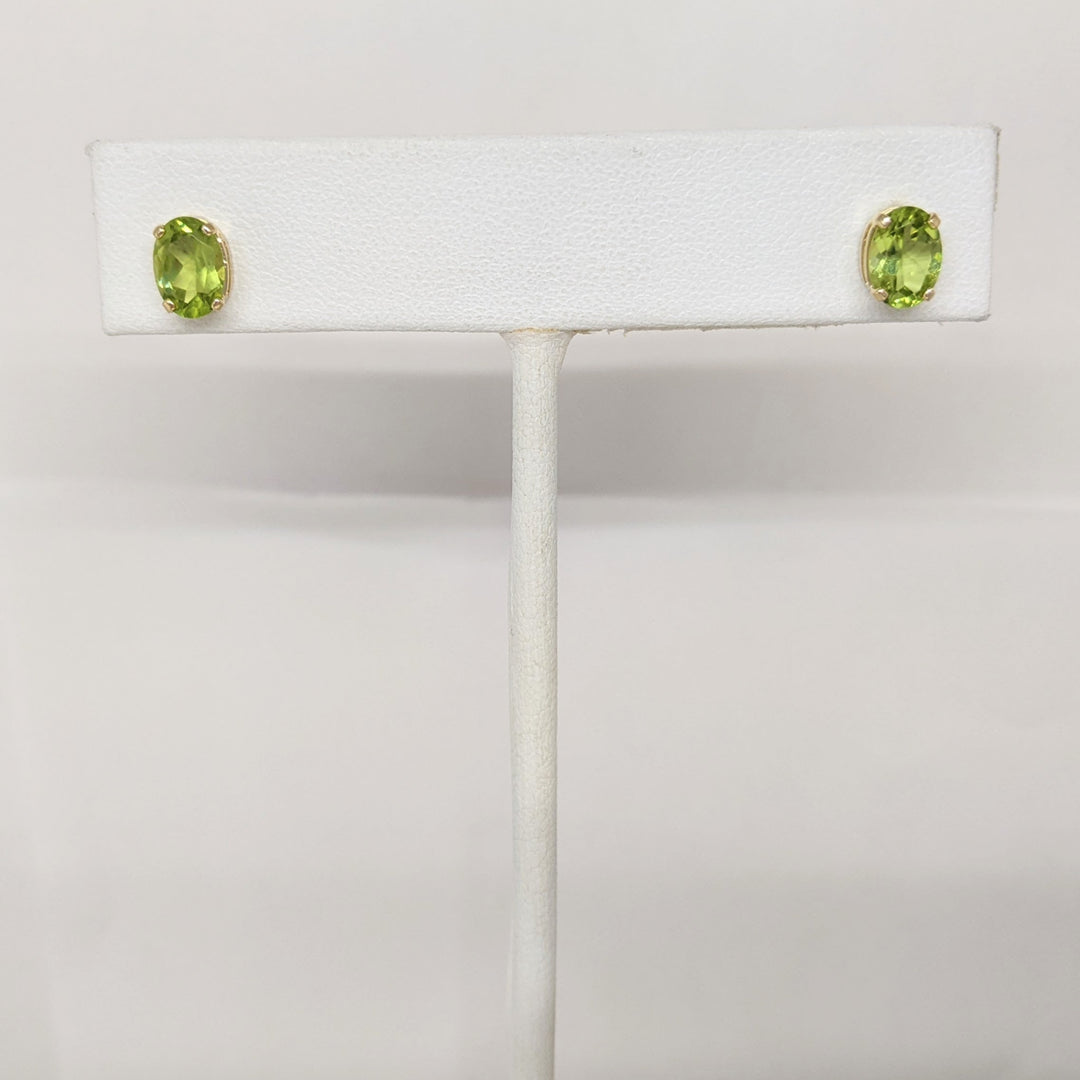 14K PERIDOT OVAL 5X7 ESTATE EARRINGS 0.9 GRAMS