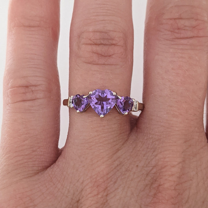 14K WHITE AMETHYST HEART 6MM (1) 4MM (2) WITH (2) MELEE ESTATE RING 2.2 GRAMS