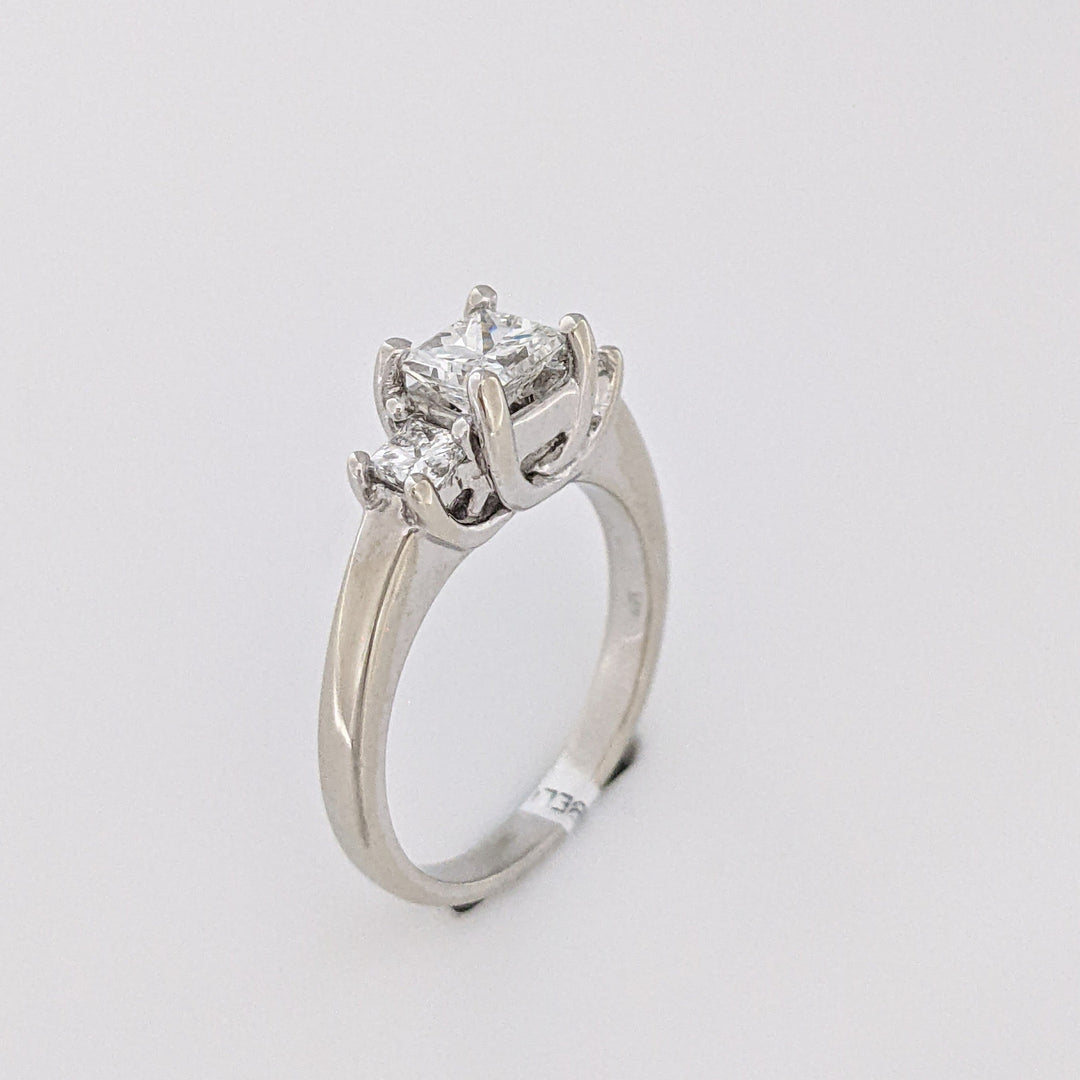 14K WHITE 1.04 CARAT TOTAL WEIGHT VS2 G DIAMOND PRINCESS CUT (3) ESTATE RING 4.4 GRAMS