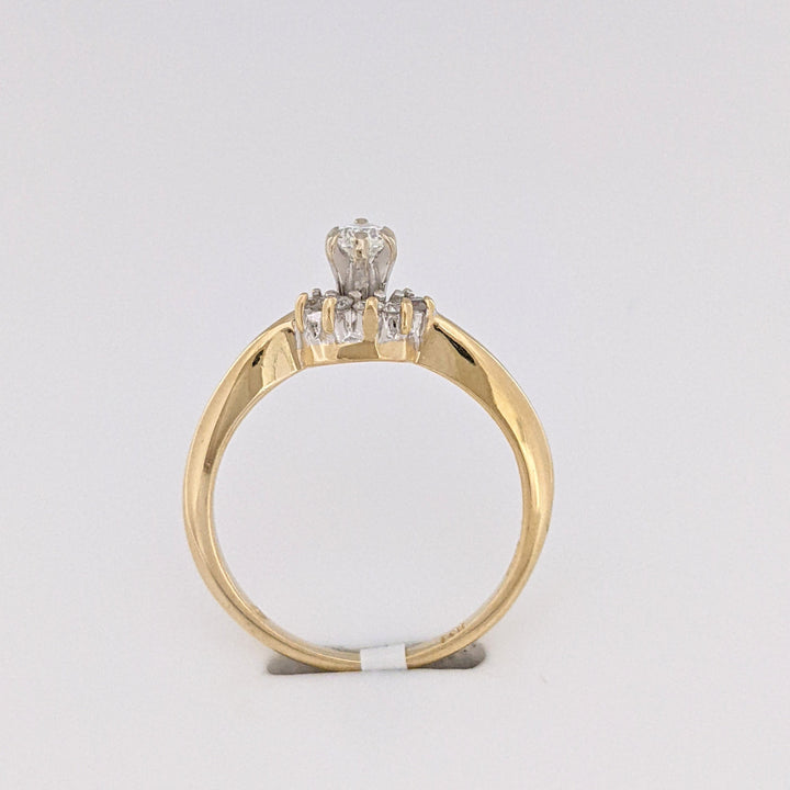 14K .22 CARAT TOTAL WEIGHT SI2 G DIAMOND PEAR WITH (4) ROUND MELEE ESTATE RING 2.0 GRAMS