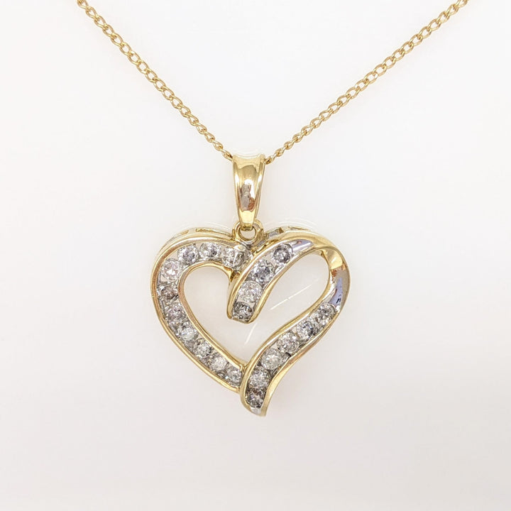 10K .96 CARAT TOTAL WEIGHT I2 I DIAMOND ROUND (20) ESTATE HEART PENDANT & CHAIN 4.6 GRAMS