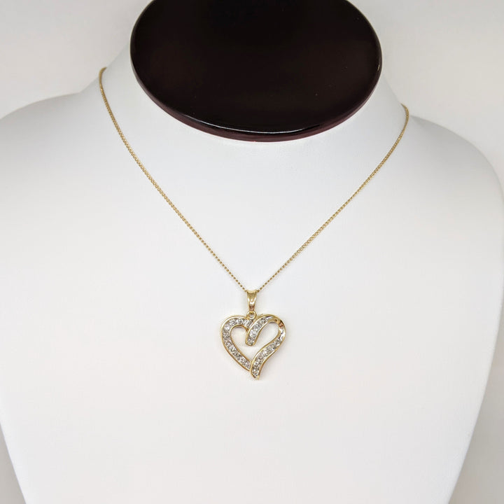 10K .96 CARAT TOTAL WEIGHT I2 I DIAMOND ROUND (20) ESTATE HEART PENDANT & CHAIN 4.6 GRAMS