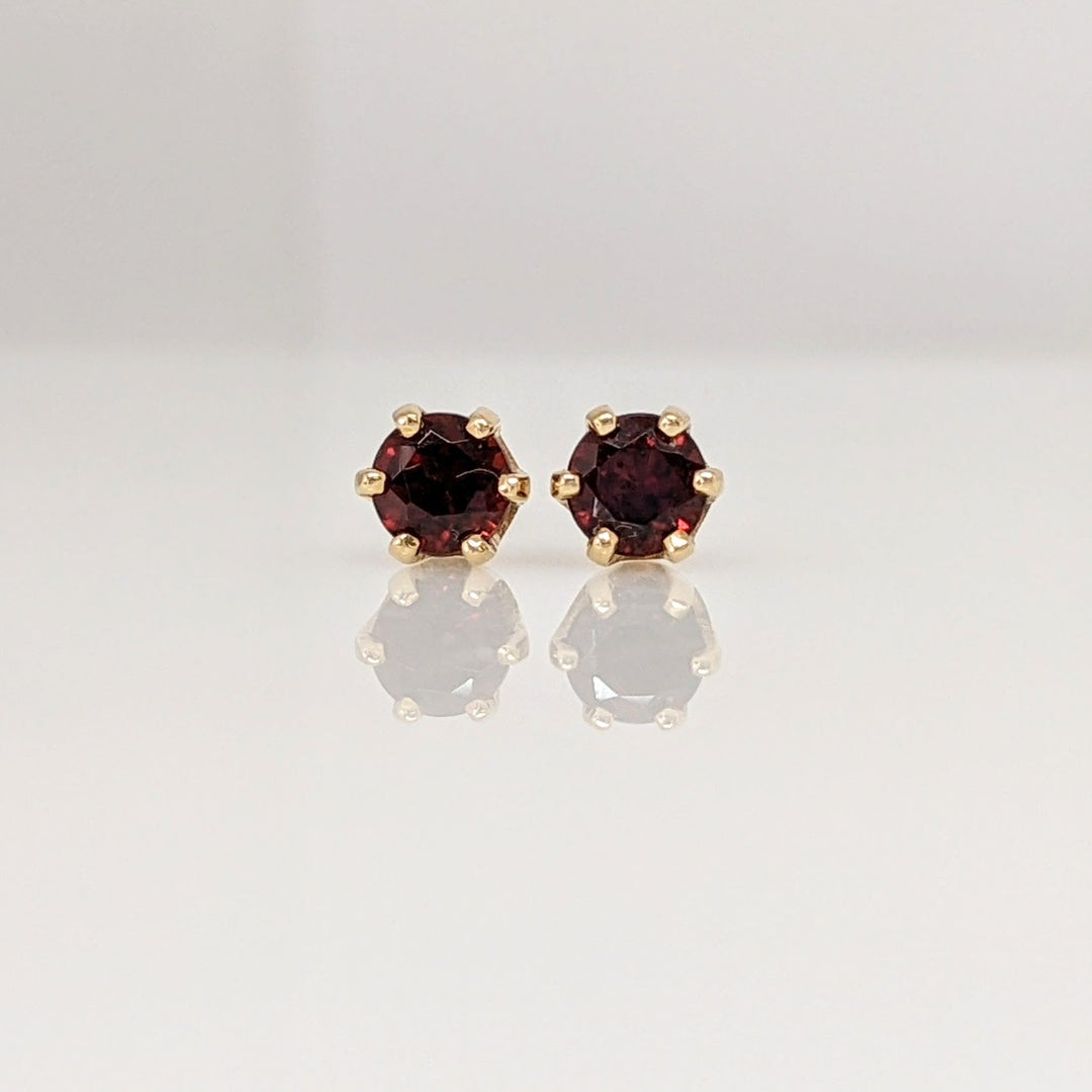 14K GARNET ROUND 4MM ESTATE STUD EARRINGS 0.9 GRAMS