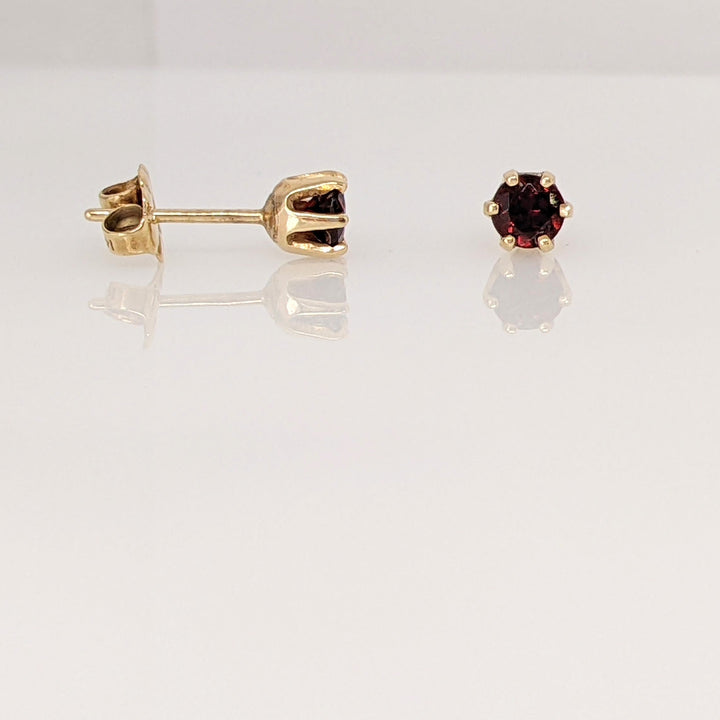 14K GARNET ROUND 4MM ESTATE STUD EARRINGS 0.9 GRAMS