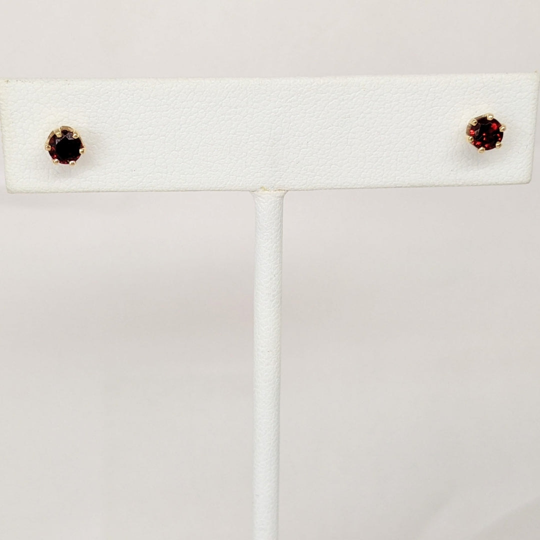 14K GARNET ROUND 4MM ESTATE STUD EARRINGS 0.9 GRAMS