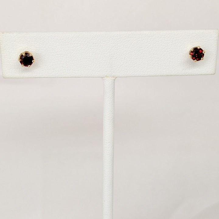 14K GARNET ROUND 4MM ESTATE STUD EARRINGS 0.9 GRAMS