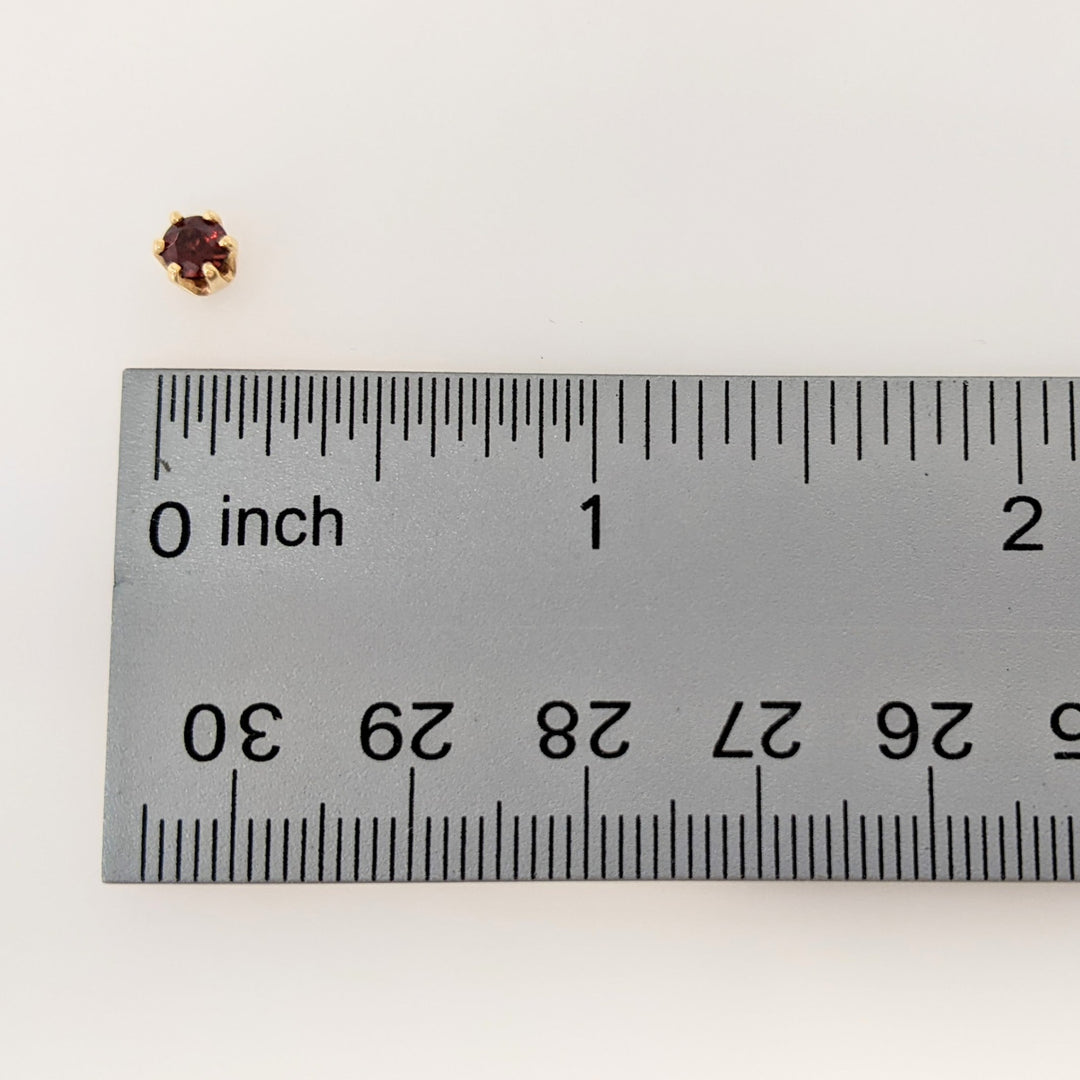 14K GARNET ROUND 4MM ESTATE STUD EARRINGS 0.9 GRAMS