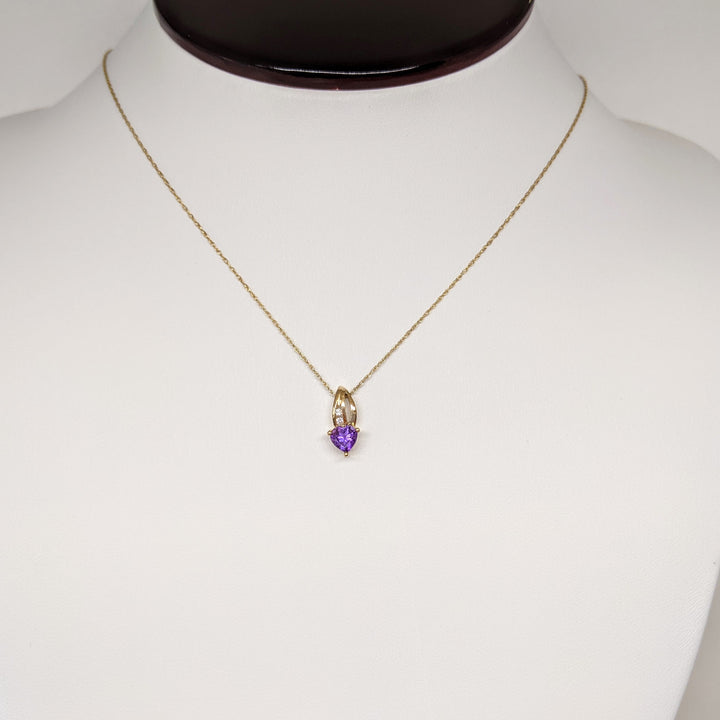 10K AMETHYST HEART 5MM WITH (2) CUBIC ZIRCONIA ESTATE PENDANT & CHAIN 1.0 GRAMS