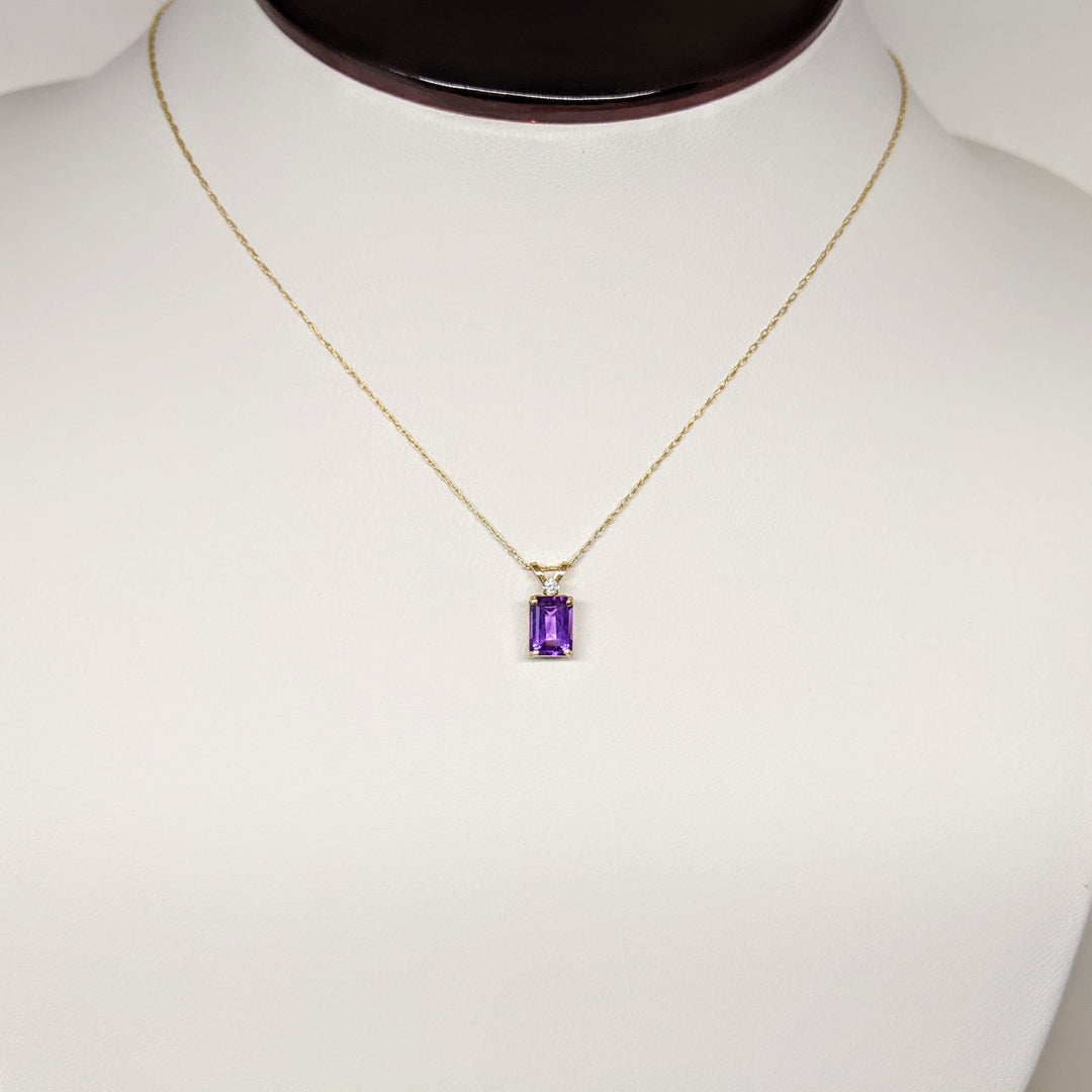 10K AMETHYST EMERALD CUT 5X7 WITH CUBIC ZIRCONIA ESTATE PENDANT & CHAIN 0.9 GRAMS