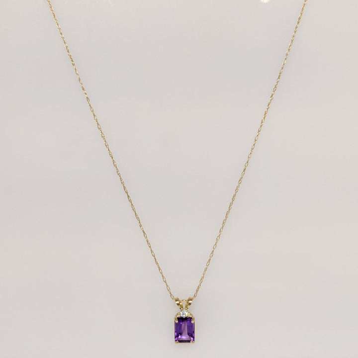 10K AMETHYST EMERALD CUT 5X7 WITH CUBIC ZIRCONIA ESTATE PENDANT & CHAIN 0.9 GRAMS